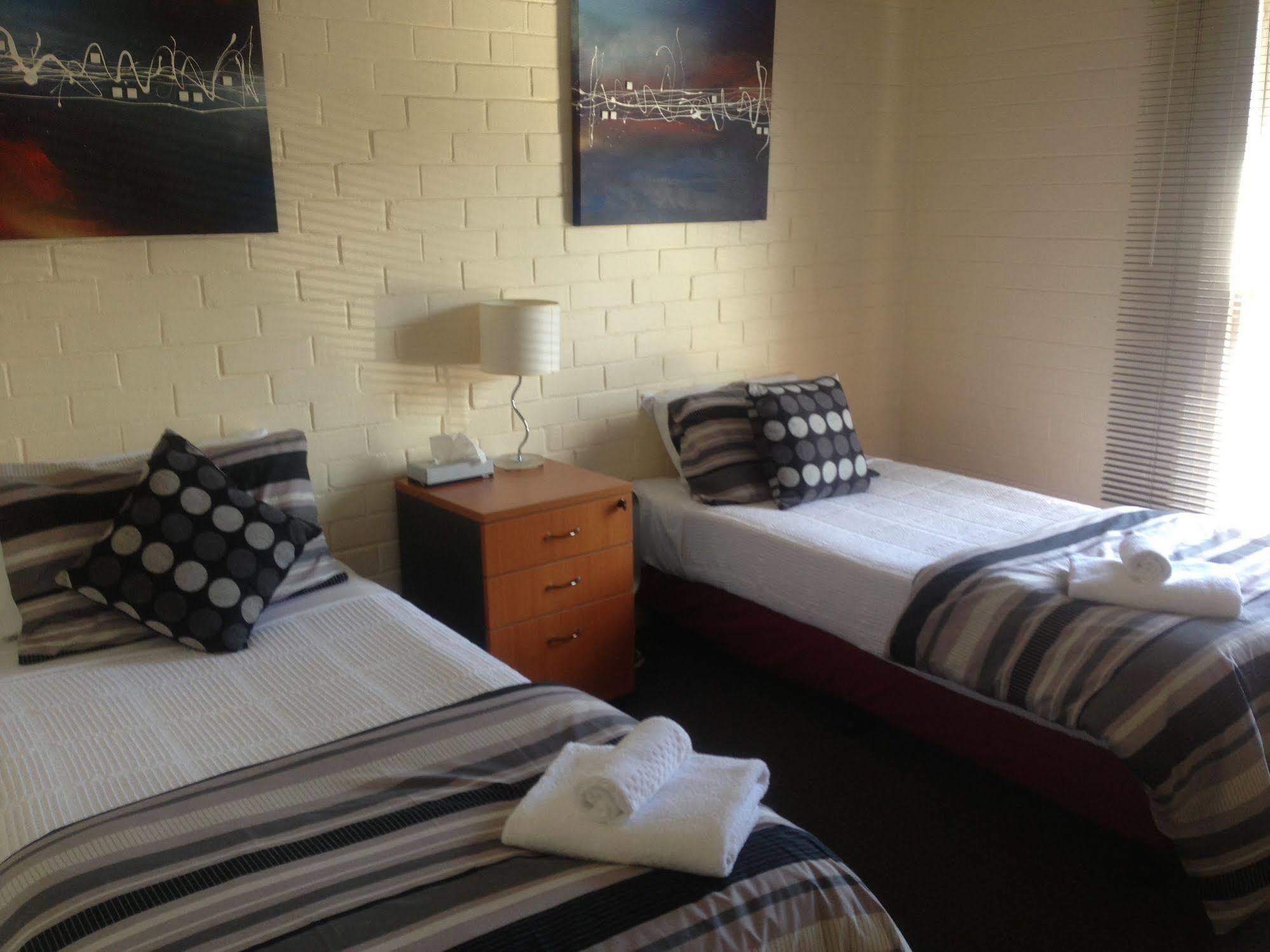 The Mews Motel Launceston Extérieur photo